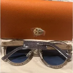 Tory Burch | Accessories | Nic Tory Burch Sunglasses Navy  display picture 2